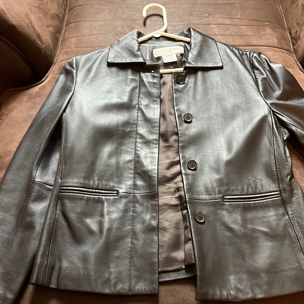 Brown leather jacket petite medium Jones New York